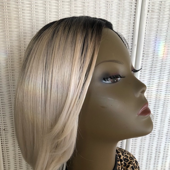 White Bob - Picture 5 of 7